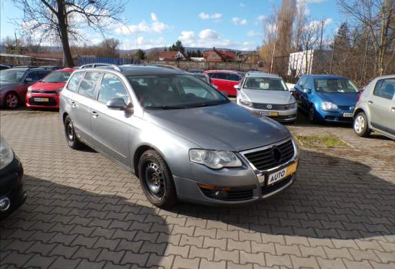 Volkswagen - Passat