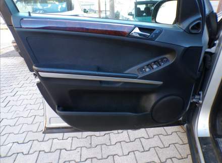 Mercedes-Benz - M-class