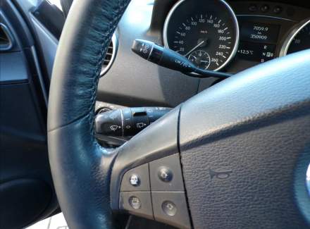 Mercedes-Benz - M-class