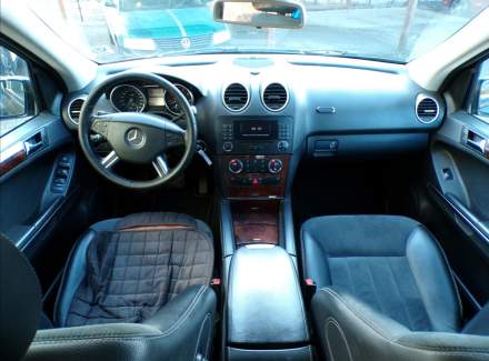 Mercedes-Benz - M-class