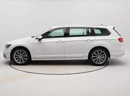 Volkswagen - Passat