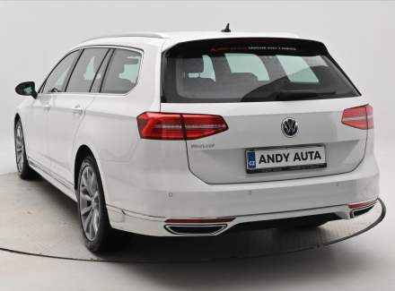 Volkswagen - Passat