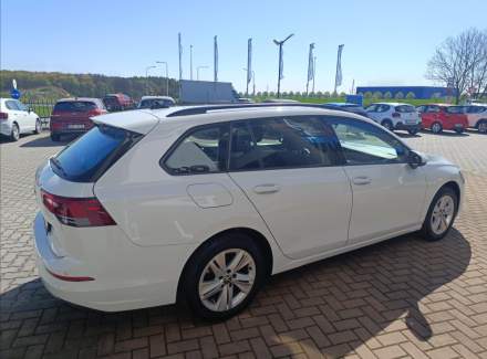 Volkswagen - Golf