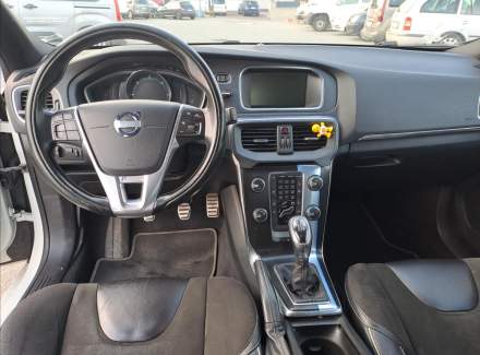 Volvo - V40