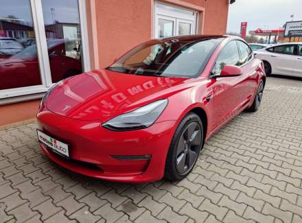 Tesla - Model 3