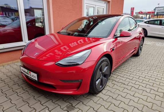Tesla - Model 3