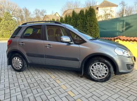 Suzuki - SX4
