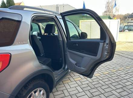 Suzuki - SX4