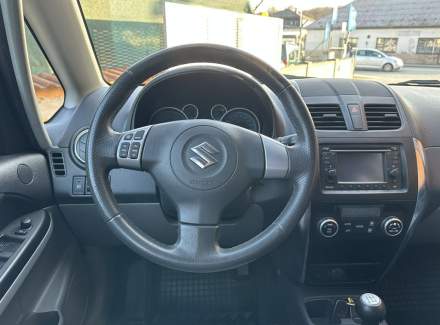 Suzuki - SX4