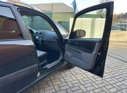Suzuki - SX4