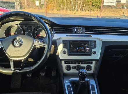 Volkswagen - Passat