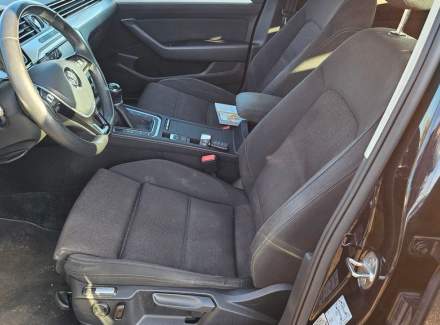 Volkswagen - Passat
