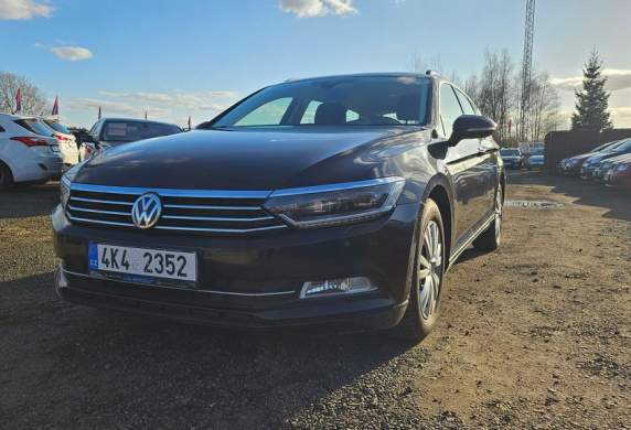 Volkswagen - Passat