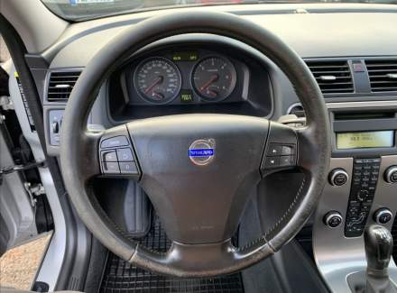 Volvo - V50