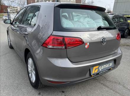 Volkswagen - Golf