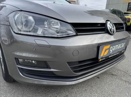 Volkswagen - Golf