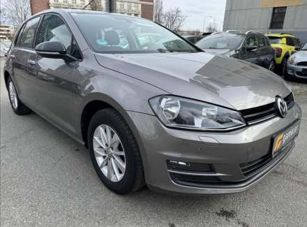 Volkswagen - Golf