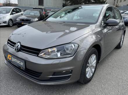 Volkswagen - Golf