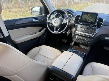 Mercedes-Benz - GLS