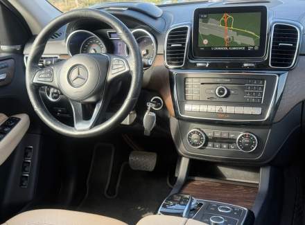 Mercedes-Benz - GLS