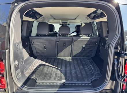 Land Rover - Defender