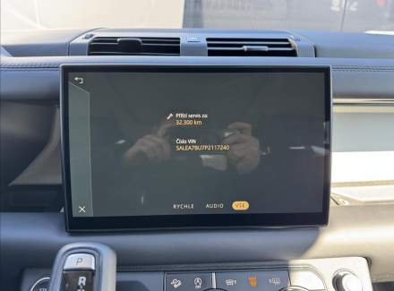 Land Rover - Defender