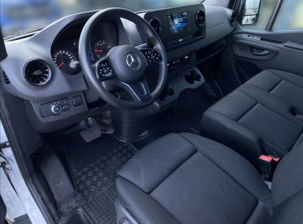 Mercedes-Benz - Sprinter