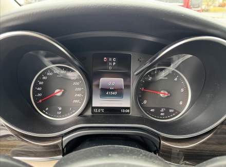 Mercedes-Benz - V-class