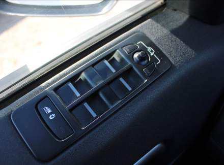 Land Rover - Discovery Sport