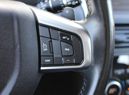 Land Rover - Discovery Sport