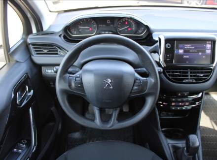 Peugeot - 208
