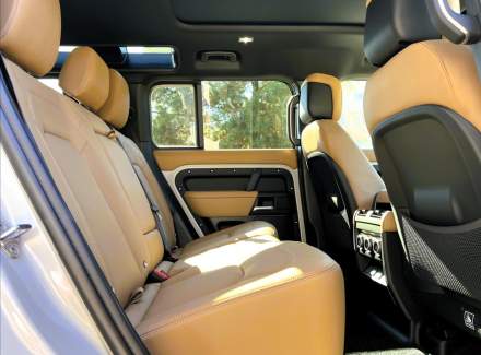 Land Rover - Defender