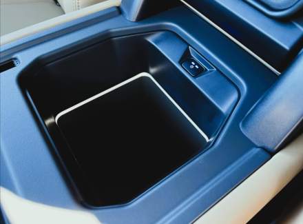 Land Rover - Defender