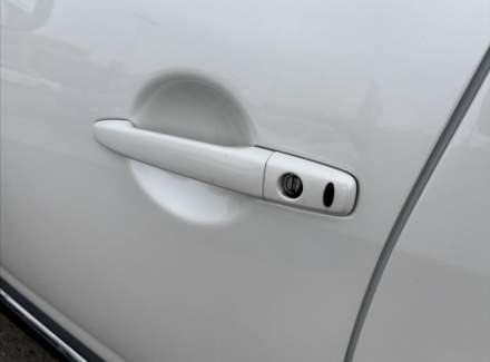 Mitsubishi - Outlander