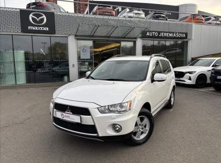Mitsubishi - Outlander