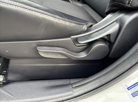 Mitsubishi - Outlander