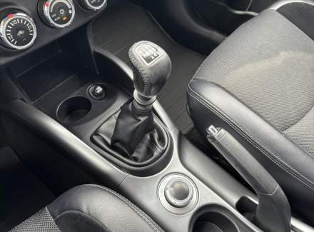 Mitsubishi - Outlander