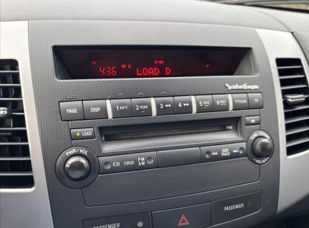 Mitsubishi - Outlander