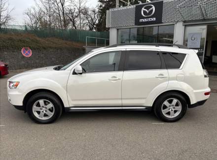 Mitsubishi - Outlander