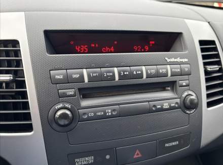 Mitsubishi - Outlander