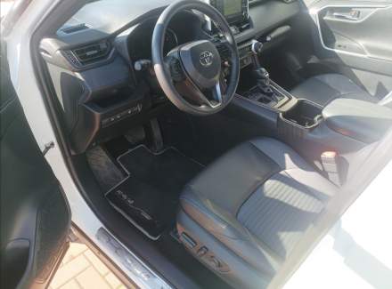 Toyota - RAV 4