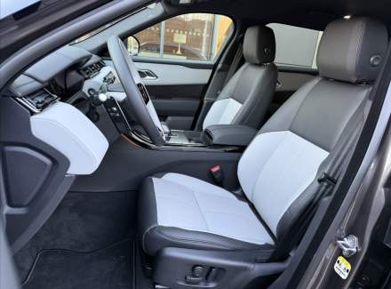 Land Rover - Range Rover Velar