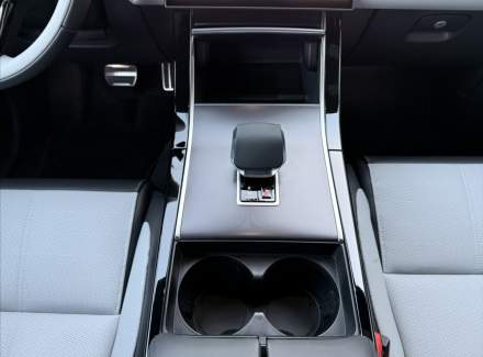 Land Rover - Range Rover Velar