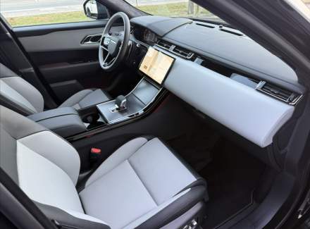 Land Rover - Range Rover Velar