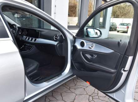 Mercedes-Benz - E-class