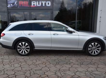 Mercedes-Benz - E-class