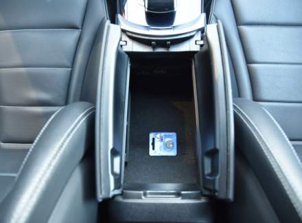 Mercedes-Benz - C-class