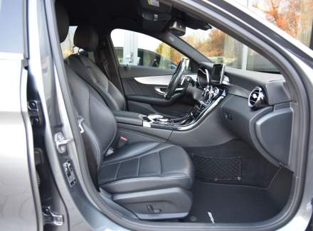 Mercedes-Benz - C-class