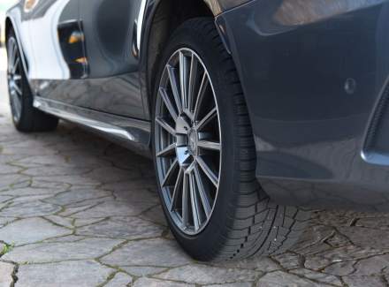 Mercedes-Benz - C-class