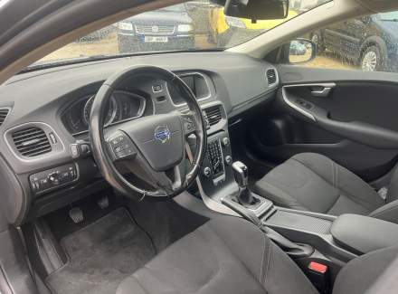 Volvo - V40